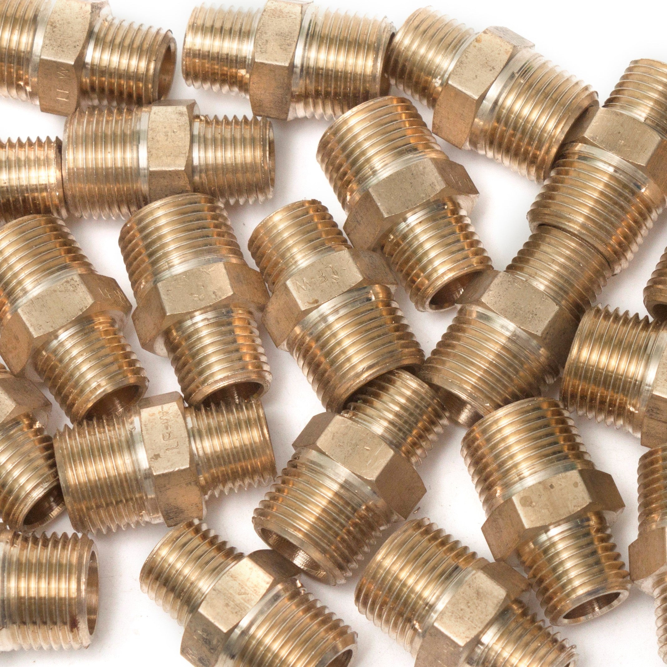 LTWFITTING Lead Free Brass Pipe Hex Reducing Nipple Fitting 3/8 Inch x 1/4 Inch Male NPT Air Fuel Water(Pack of 25)