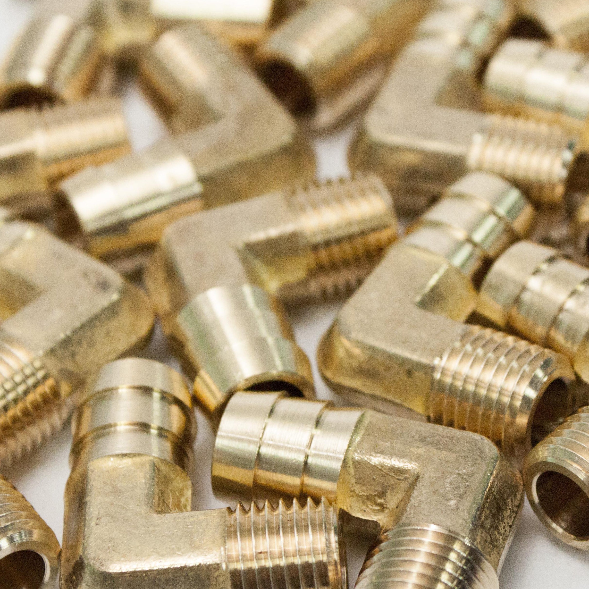 LTWFITTING 90 Degree Elbow Brass Barb Fitting 1/2 ID Hose x 1/4-Inch Male NPT Fuel Boat Water(Pack of 200)