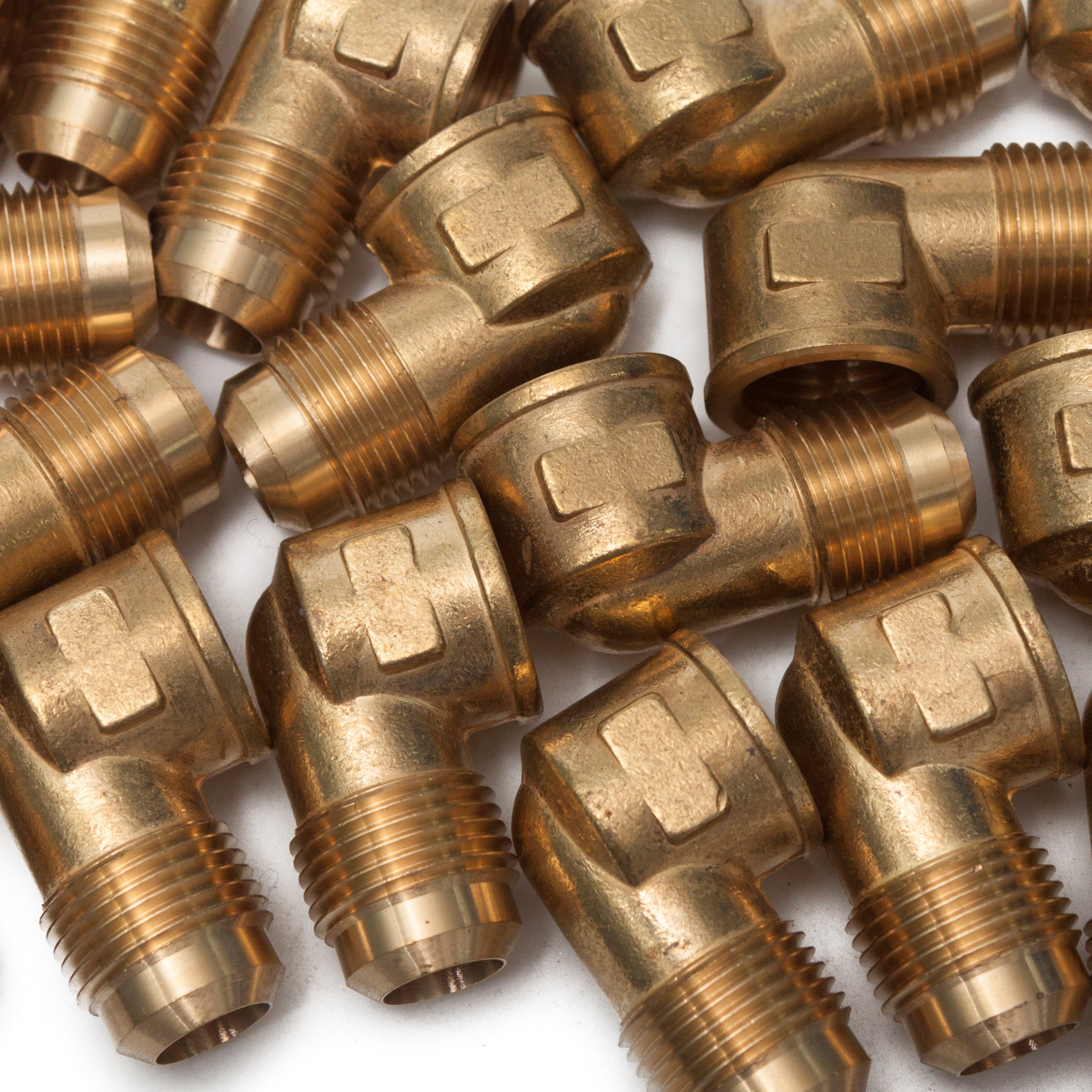 LTWFITTING Brass 5/8 Inch OD x 1/2 Inch Female NPT 45 Deg Flare 90 Degree Flare Elbow Tube Fitting(Pack of 90)