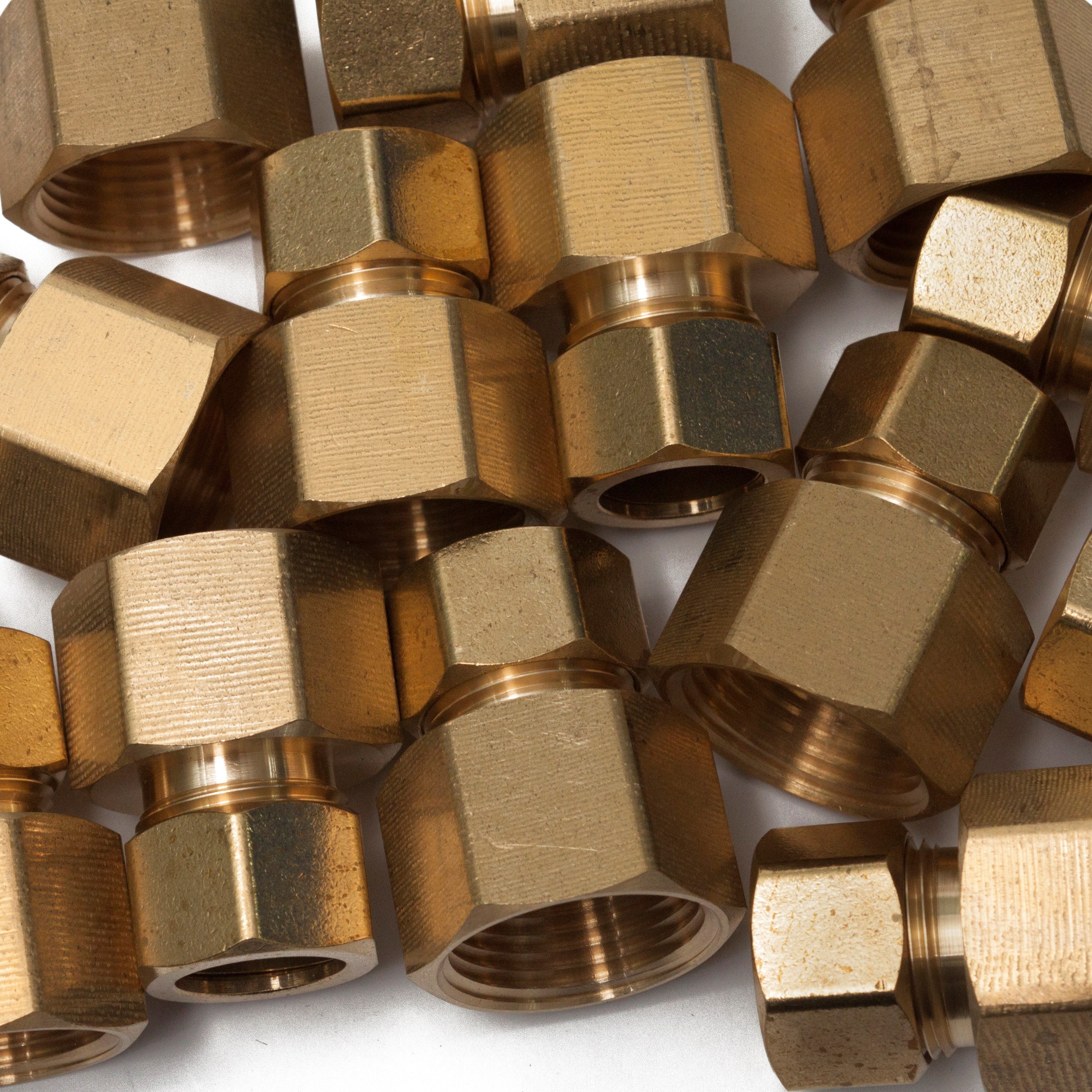 LTWFITTING Brass 5/8-Inch OD x 3/4-Inch Female NPT Compression Connector Fitting(Pack of 100)
