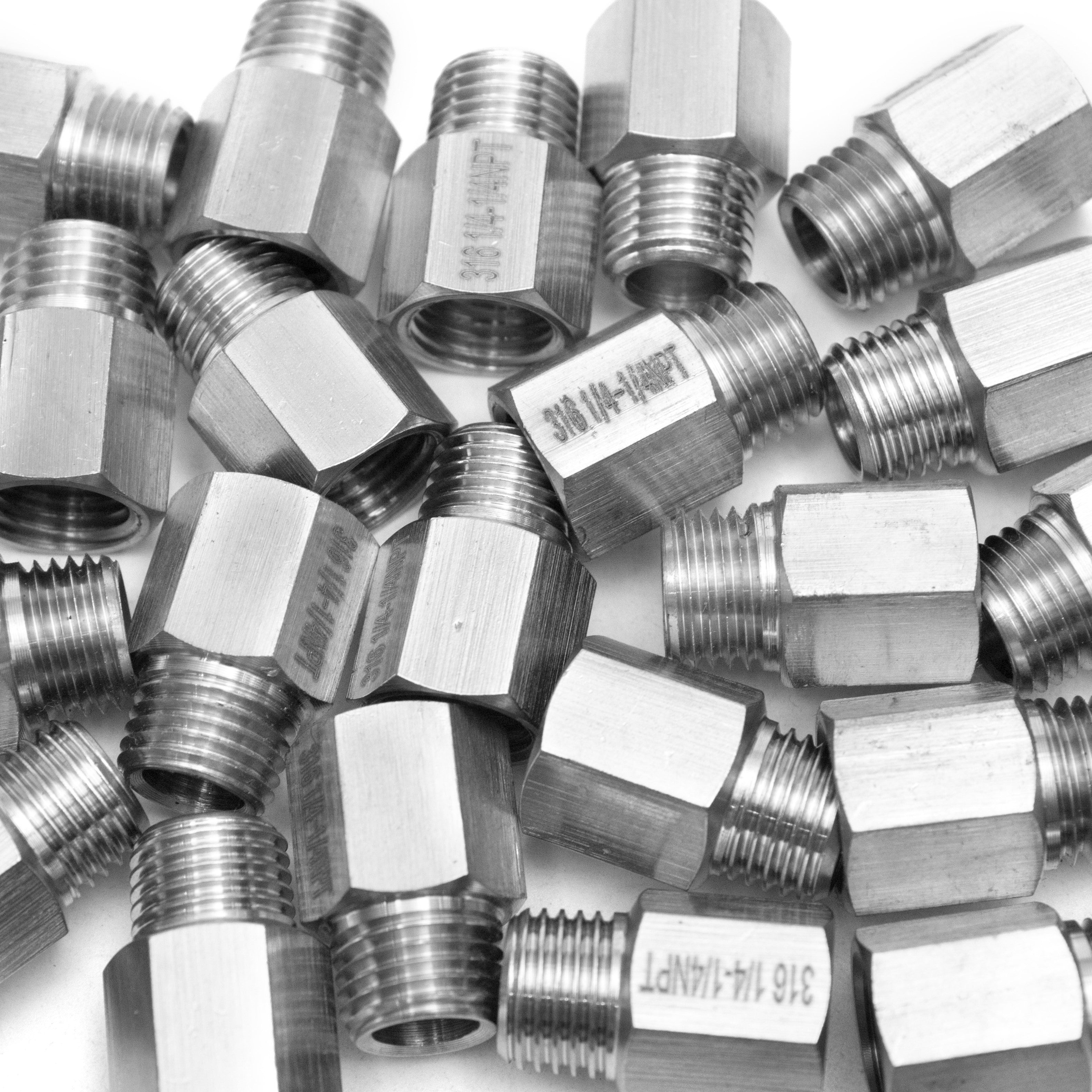 LTWFITTING Bar Production Stainless Steel 316 Pipe Fitting 1/4 Inch Female x 1/4 Inch Male NPT Adapter Air Fuel Water (Pack of 600)