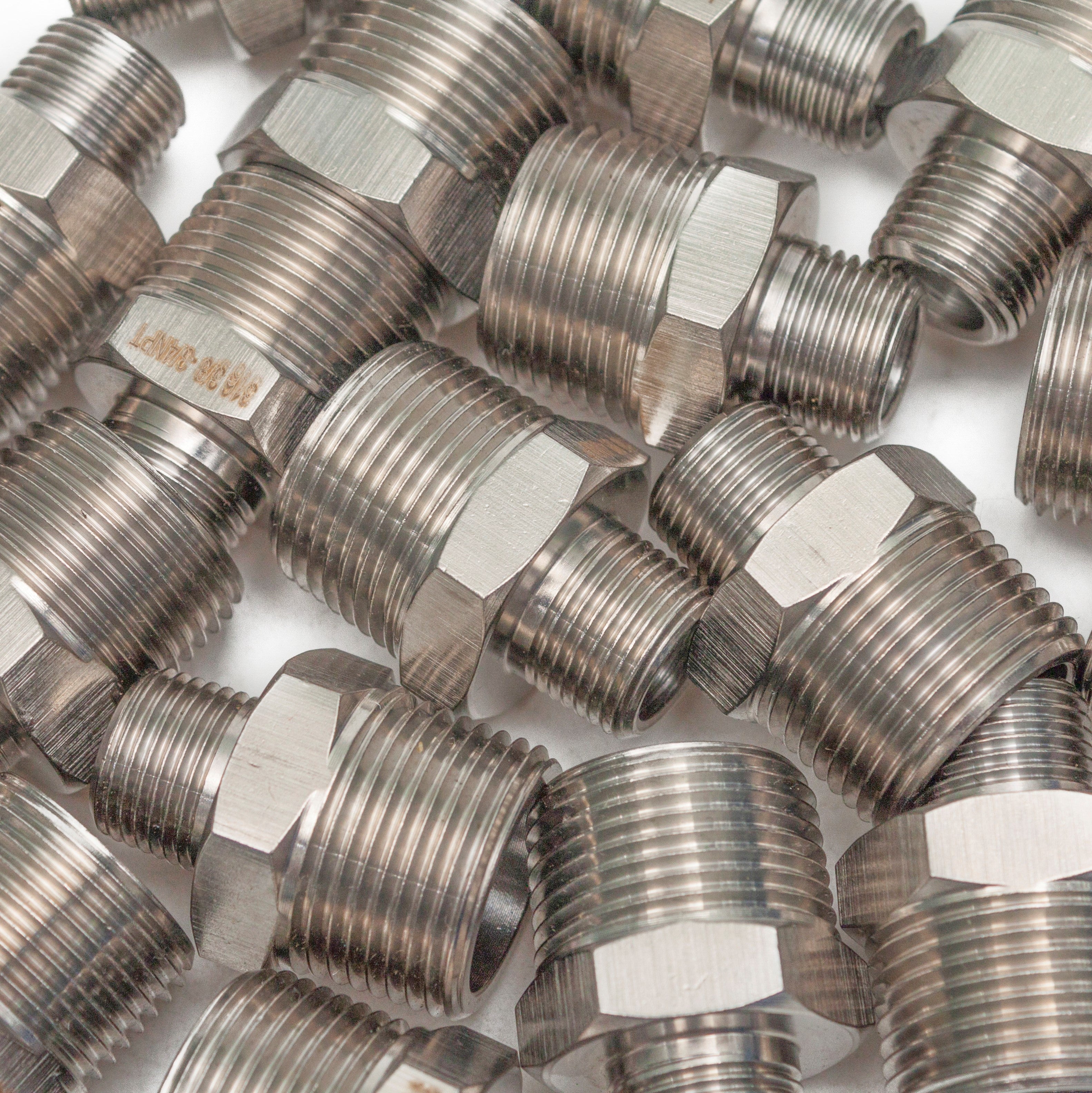 LTWFITTING Bar Production Stainless Steel 316 Pipe Hex Reducing Nipple Fitting 3/4 Inch x 3/8 Inch Male NPT Water Boat (Pack of 200)