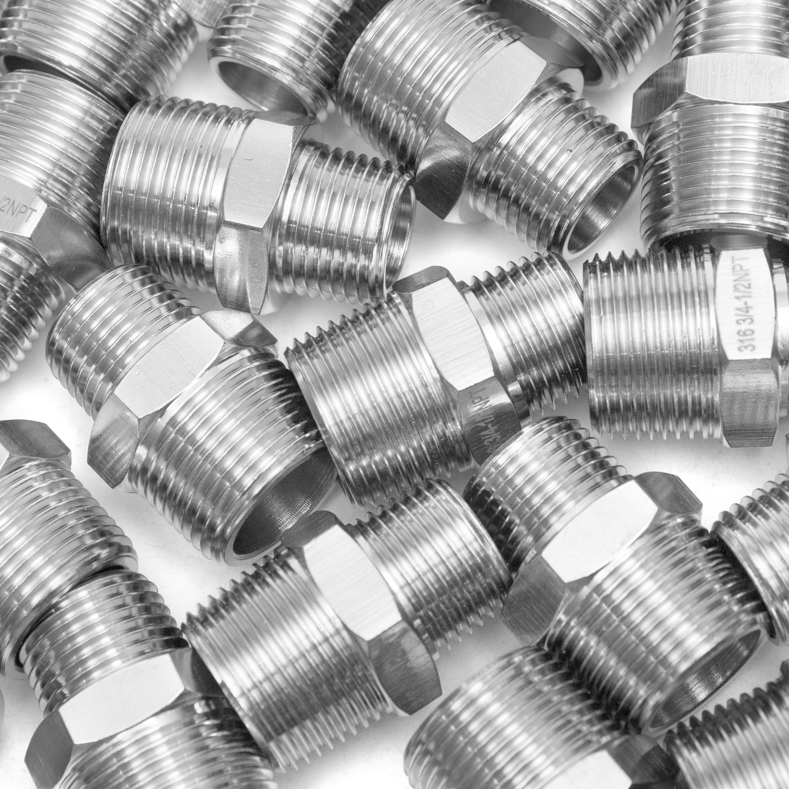 LTWFITTING Bar Production Stainless Steel 316 Pipe Hex Reducing Nipple Fitting 3/4 Inch x 1/2 Inch Male NPT Water Boat (Pack of 200)