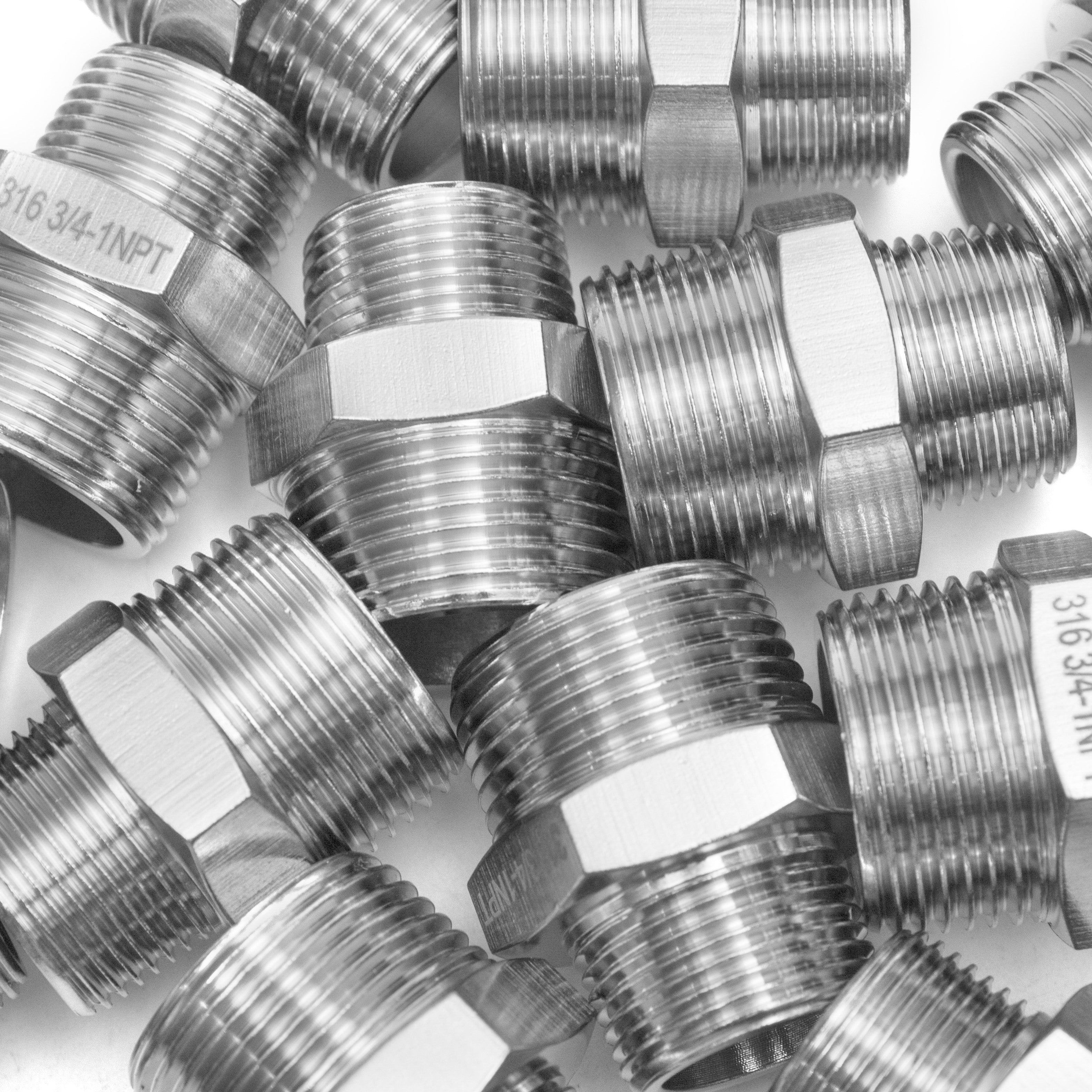 LTWFITTING Bar Production Stainless Steel 316 Pipe Hex Reducing Nipple Fitting 1 Inch x 3/4 Inch Male NPT Water Boat (Pack of 100)