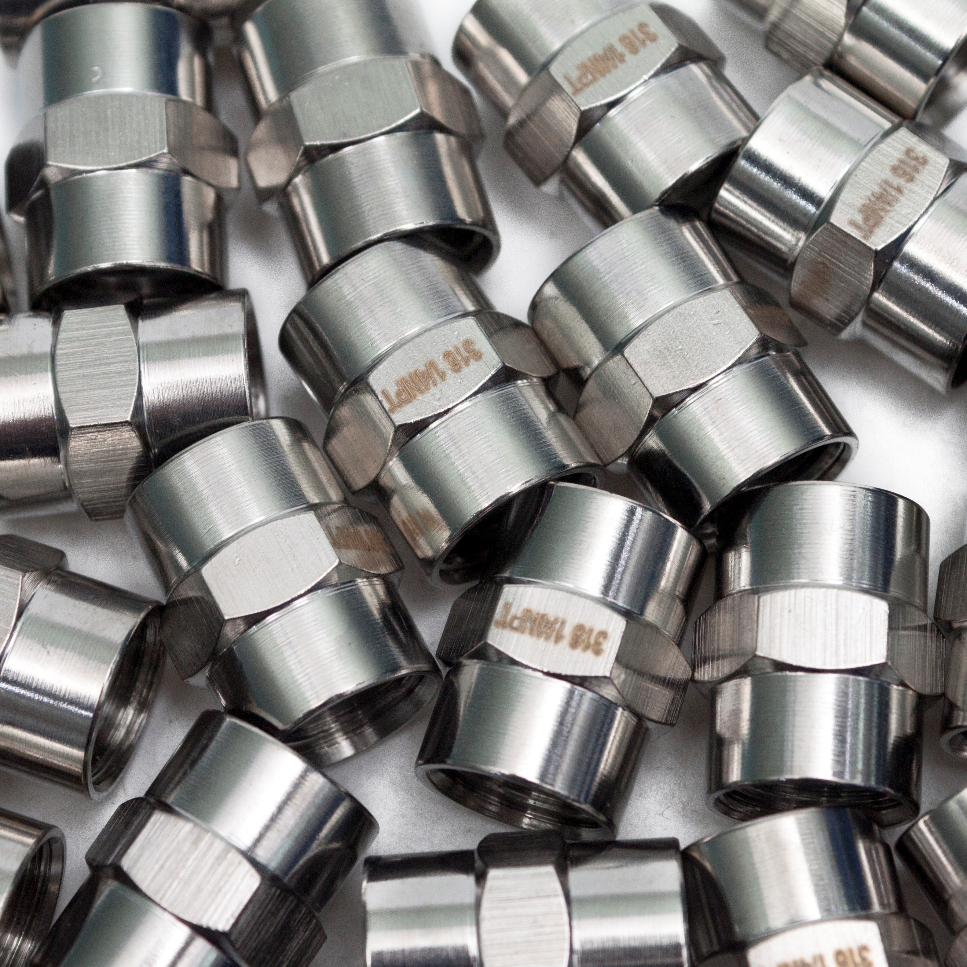 LTWFITTING Bar Production Stainless Steel 316 Pipe Fitting 1/4 Inch Female NPT Coupling Water Boat (Pack of 800)